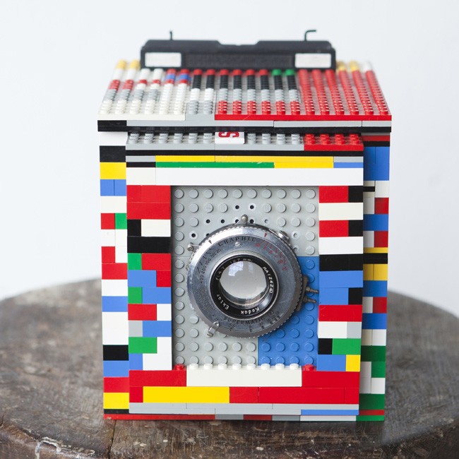 Photographer builds working camera out of Lego