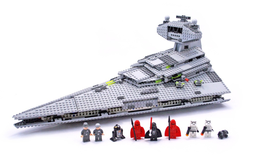 Minifig Galaxy ‘Classic LEGO Star Wars’ Stormtrooper Set 6211 – 2006